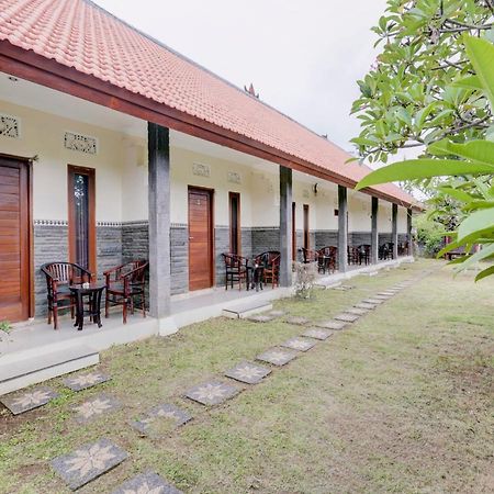Oyo 90711 Blembong Homestay 金巴兰 外观 照片