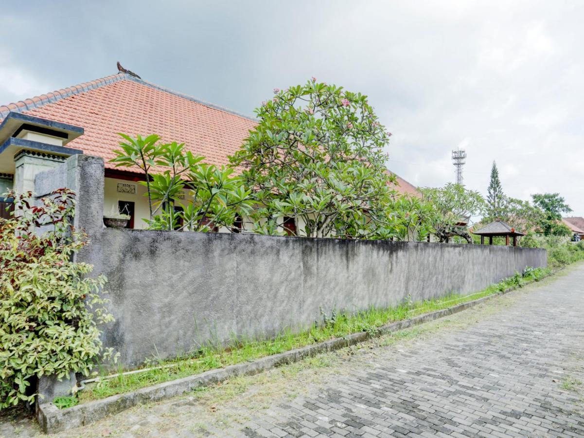 Oyo 90711 Blembong Homestay 金巴兰 外观 照片