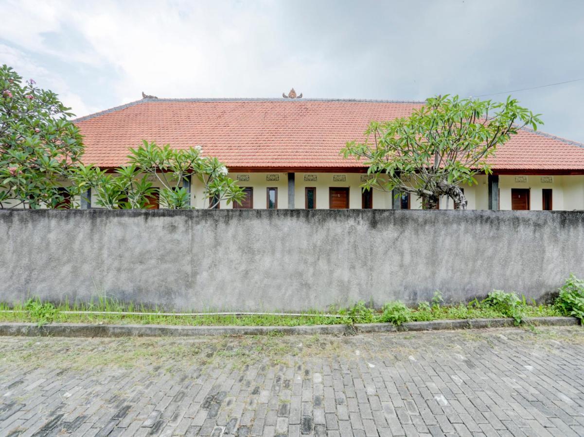 Oyo 90711 Blembong Homestay 金巴兰 外观 照片