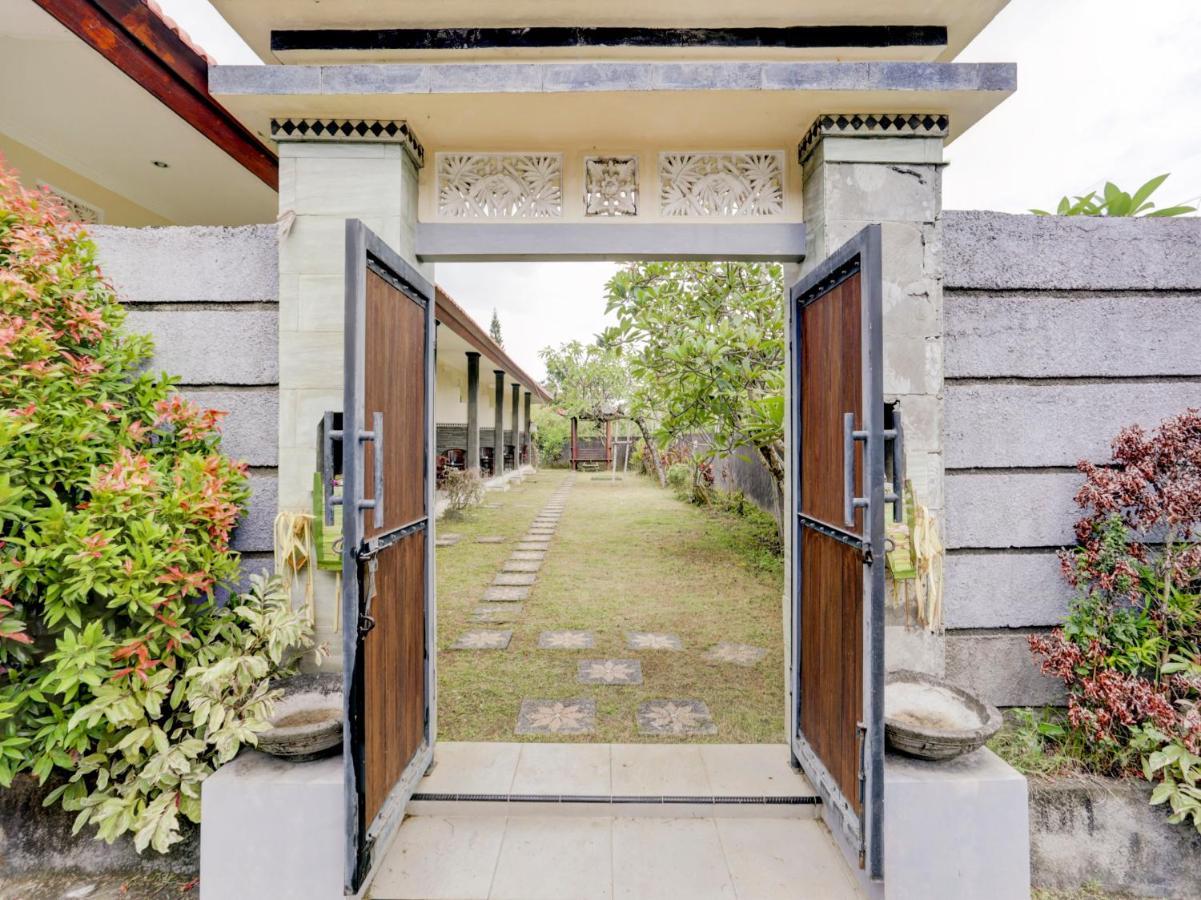 Oyo 90711 Blembong Homestay 金巴兰 外观 照片