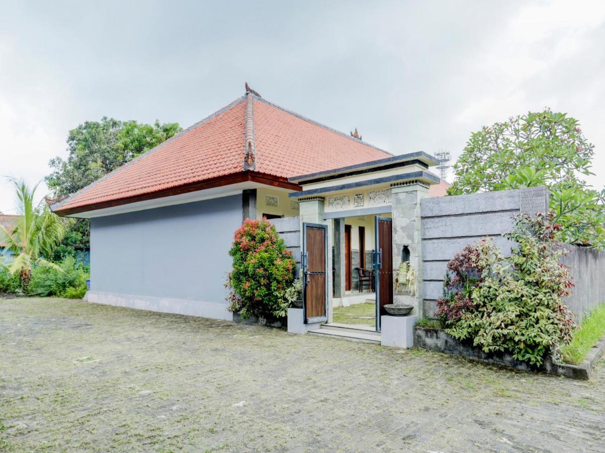 Oyo 90711 Blembong Homestay 金巴兰 外观 照片