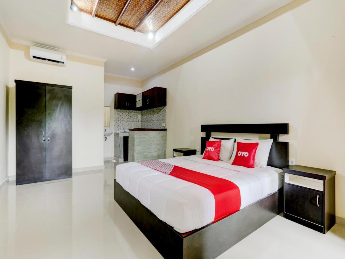 Oyo 90711 Blembong Homestay 金巴兰 外观 照片