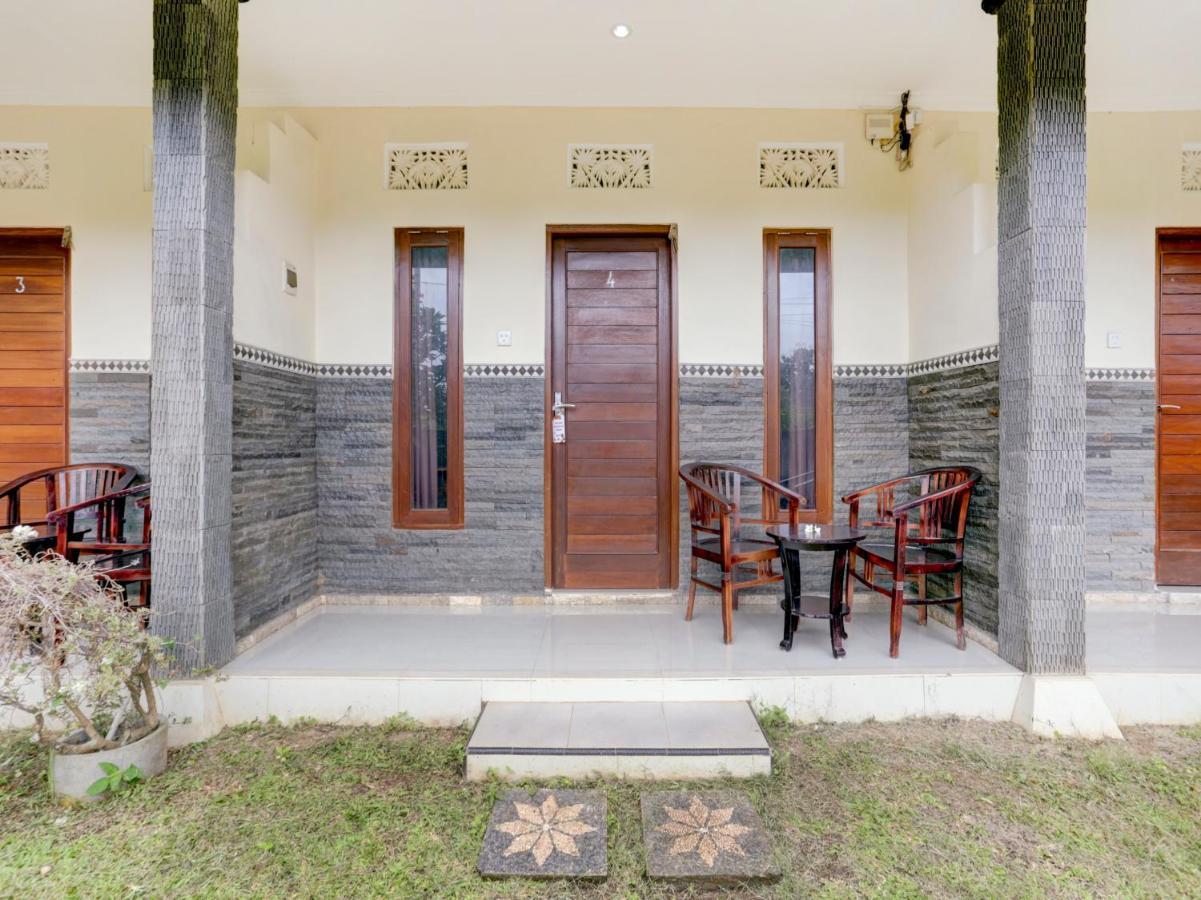 Oyo 90711 Blembong Homestay 金巴兰 外观 照片