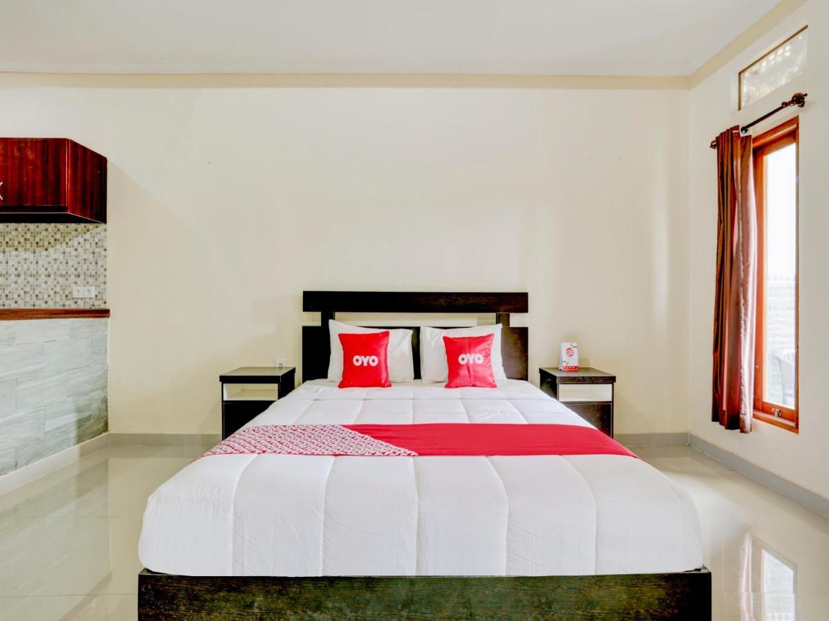 Oyo 90711 Blembong Homestay 金巴兰 外观 照片